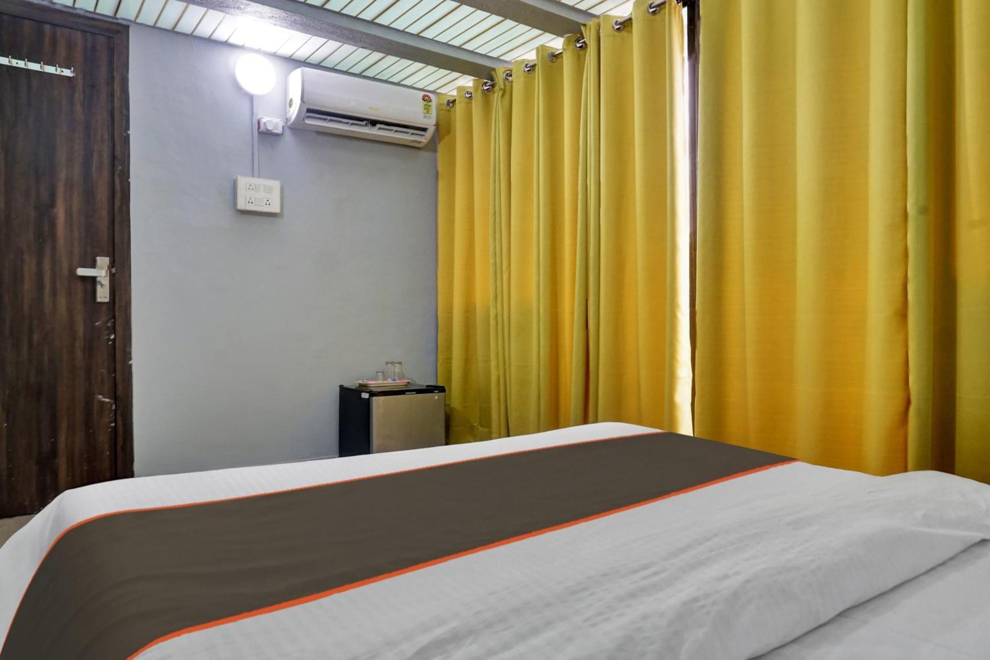 Collection O Baner Executive Stays Пюн Екстериор снимка