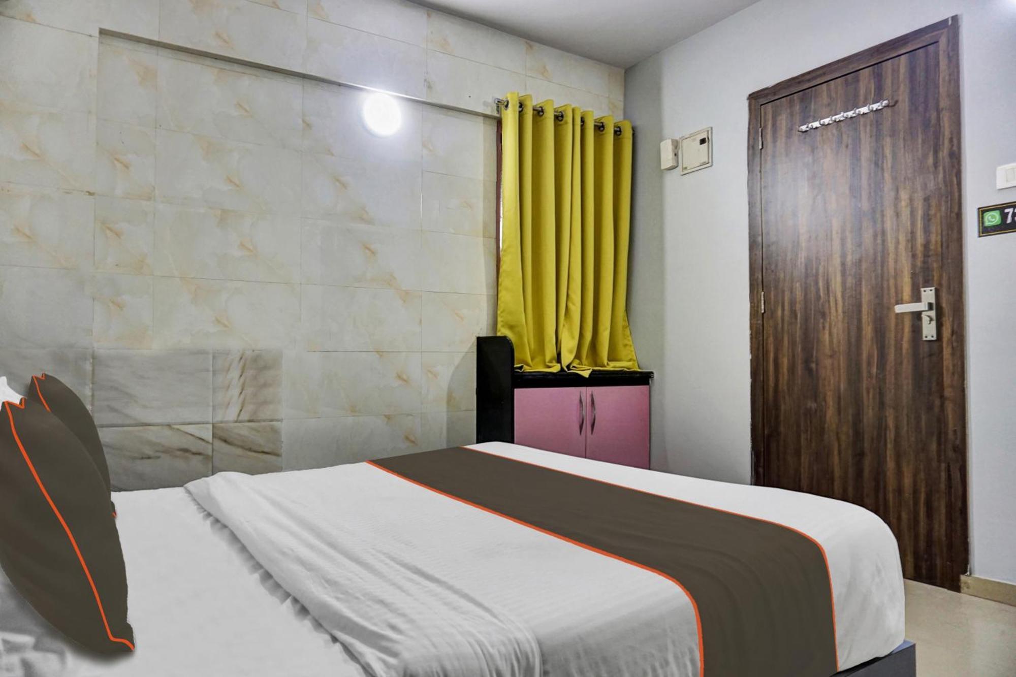 Collection O Baner Executive Stays Пюн Екстериор снимка