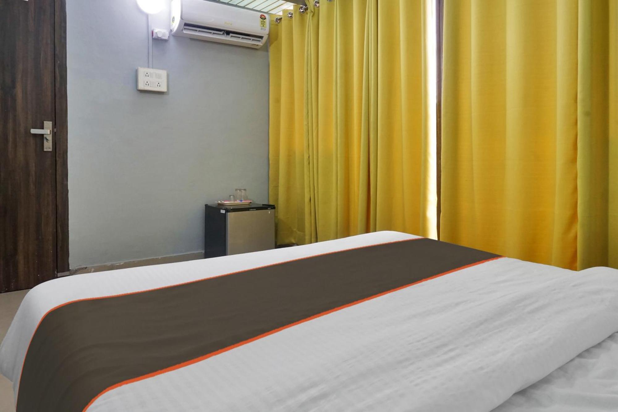 Collection O Baner Executive Stays Пюн Екстериор снимка