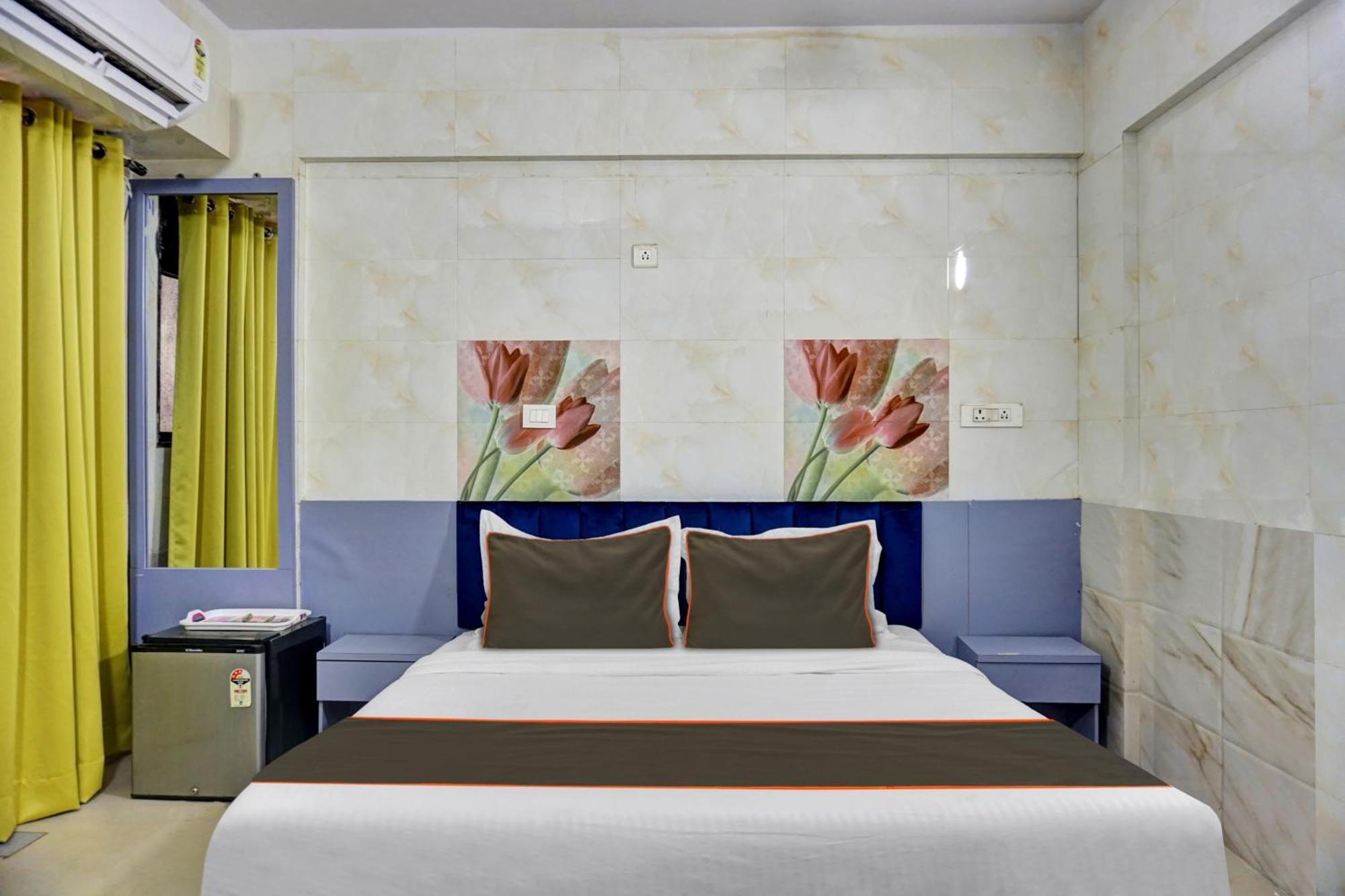 Collection O Baner Executive Stays Пюн Екстериор снимка
