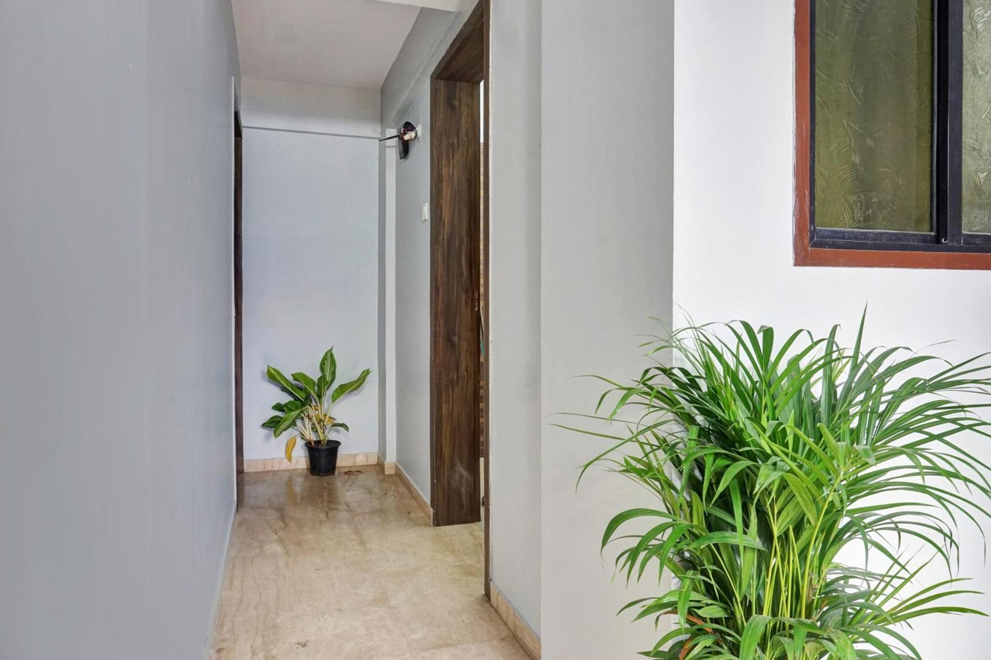 Collection O Baner Executive Stays Пюн Екстериор снимка