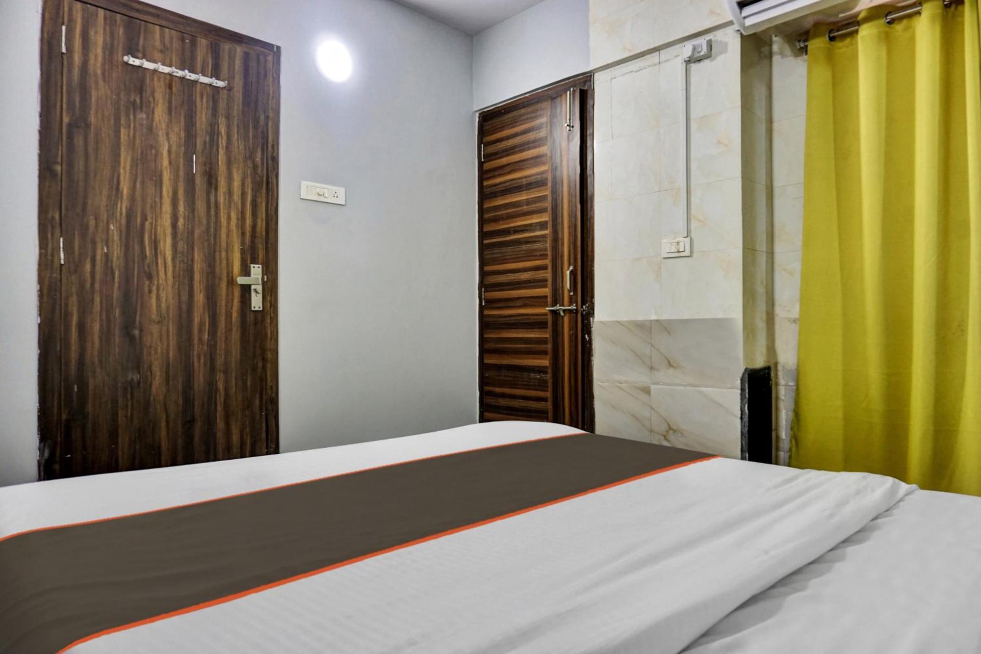 Collection O Baner Executive Stays Пюн Екстериор снимка